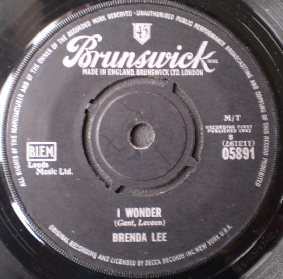 Brenda Lee - I Wonder