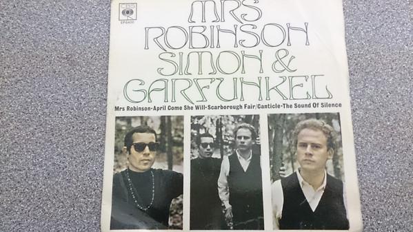 Simon & Garfunkel - Mrs Robinson