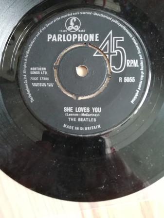 The Beatles - She Loves You